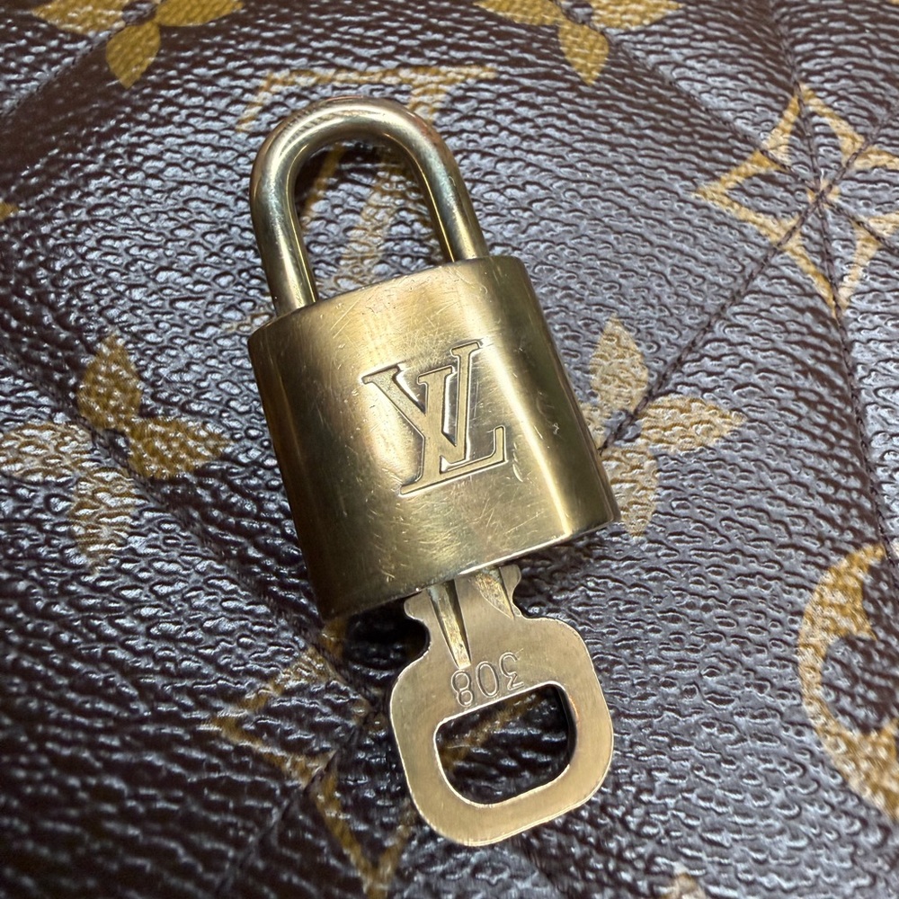 Louis Vuitton Gold Padlock Key Set #308